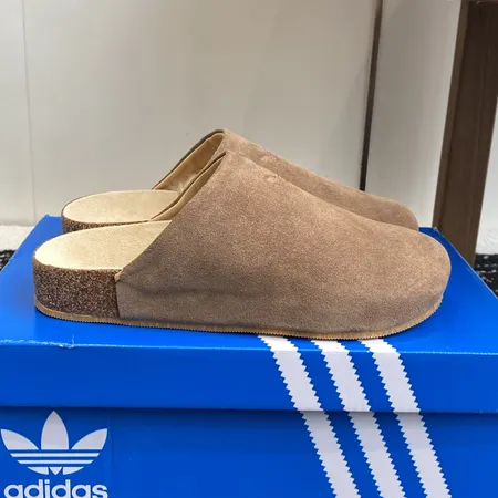 アディダス スリッパ