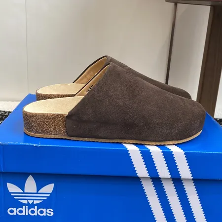 アディダス スリッパ