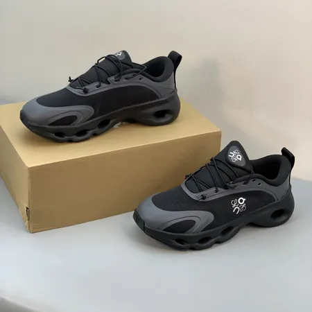 ロエベ スニーカー