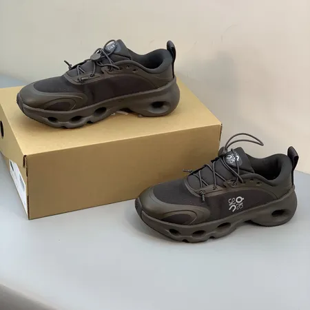 ロエベ スニーカー