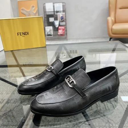 フェンディ ビジネスシューズ