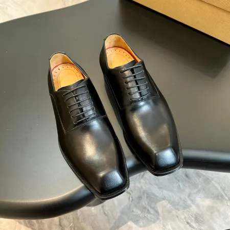 クリスチャン・ルブタン ビジネスシューズ