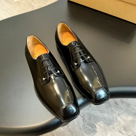 クリスチャン・ルブタン ビジネスシューズ