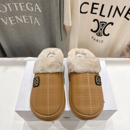 ロエベ スリッパ