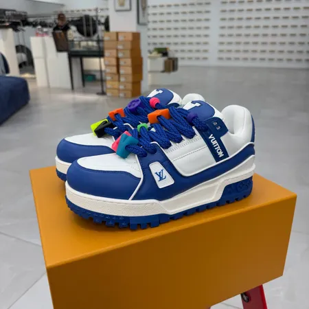 ルイヴィトン カジュアルシューズ