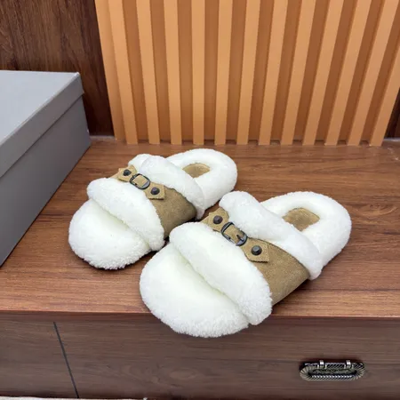 バレンシアガ スリッパ