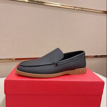 ヴァレンティノ カジュアルシューズ