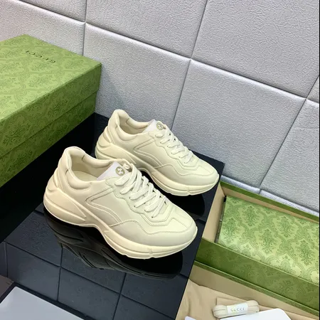 グッチ スニーカー