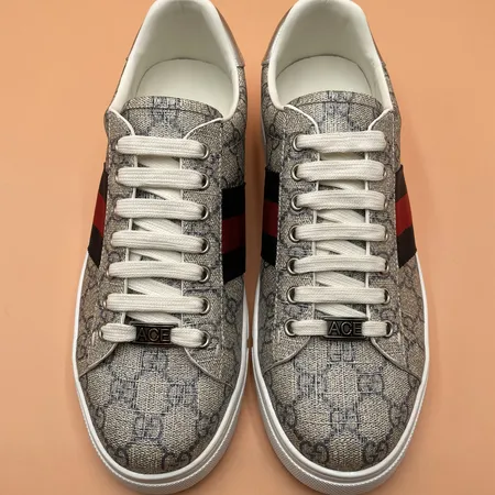 グッチ カジュアルシューズ