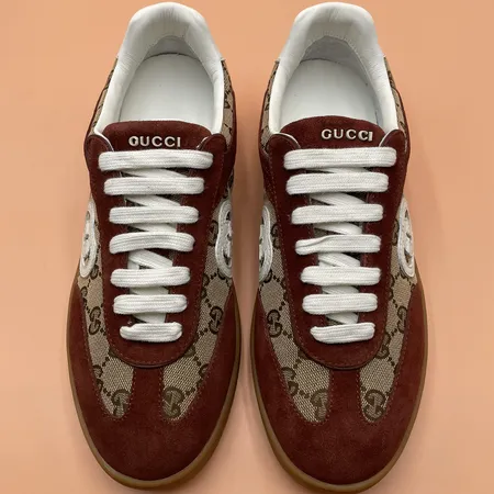 グッチ カジュアルシューズ