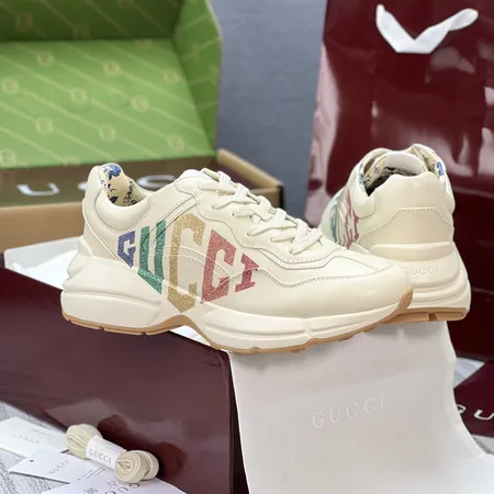 グッチ スニーカー