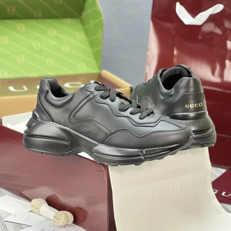 グッチ スニーカー