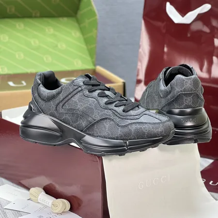 グッチ スニーカー