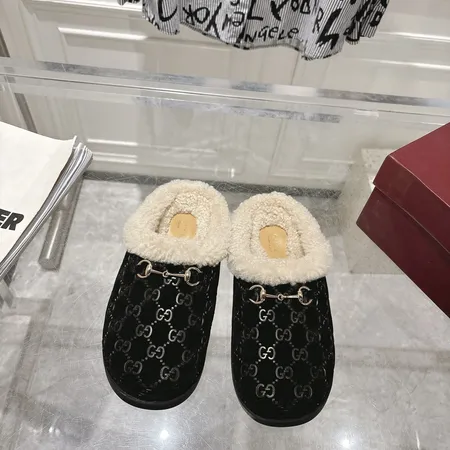 グッチ スリッパ