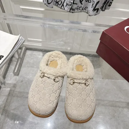 グッチ スリッパ