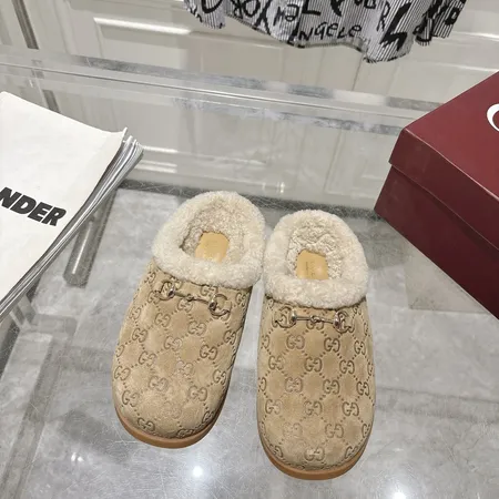 グッチ スリッパ