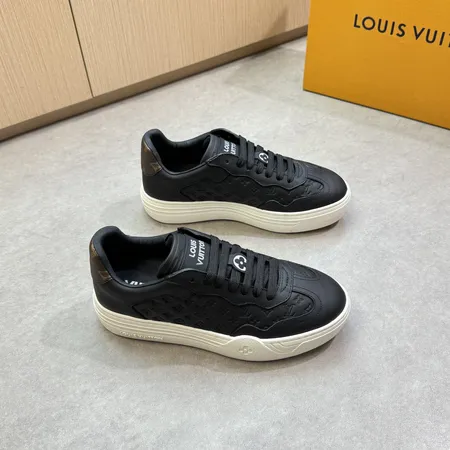 ルイヴィトン カジュアルシューズ