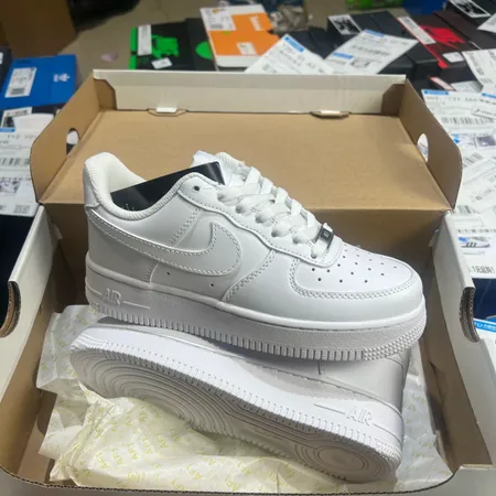 ナイキ カジュアルシューズ