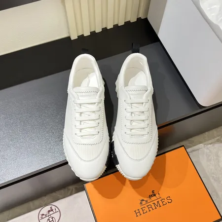 エルメス スニーカー