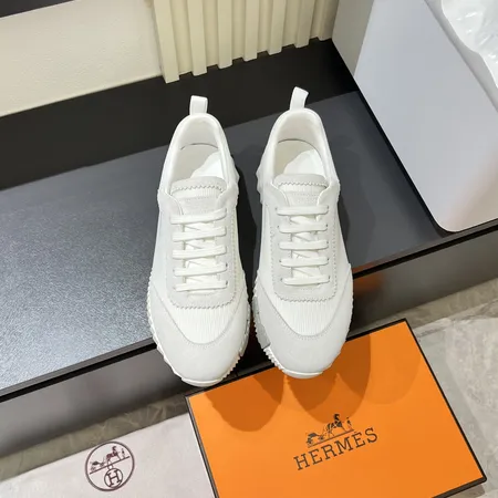 エルメス スニーカー