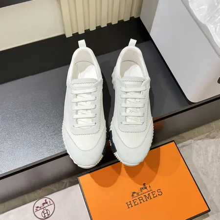 エルメス スニーカー
