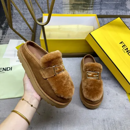 フェンディ スリッパ