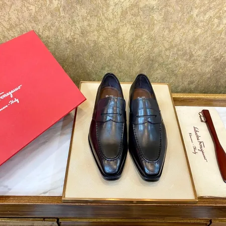 フェラガモ ビジネスシューズ