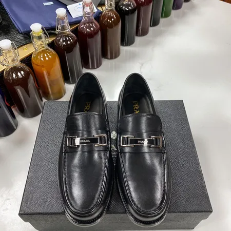 プラダ ビジネスシューズ