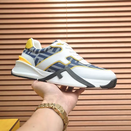 フェンディ スニーカー