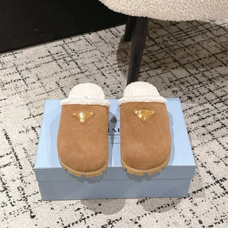 プラダ スリッパ