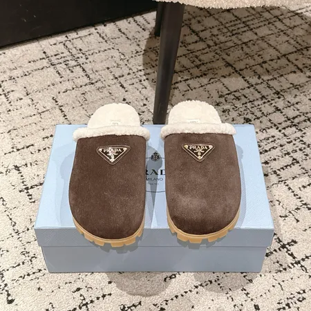 プラダ スリッパ