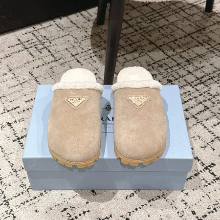 プラダ スリッパ