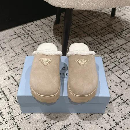 プラダ スリッパ