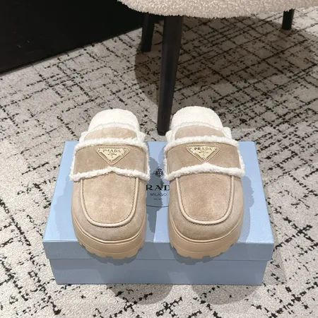 プラダ スリッパ