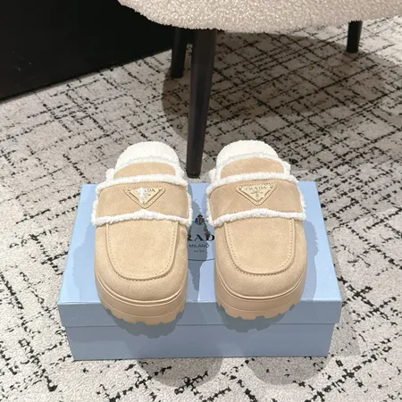 プラダ スリッパ