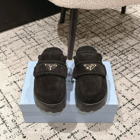プラダ スリッパ
