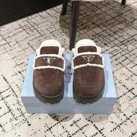 プラダ スリッパ