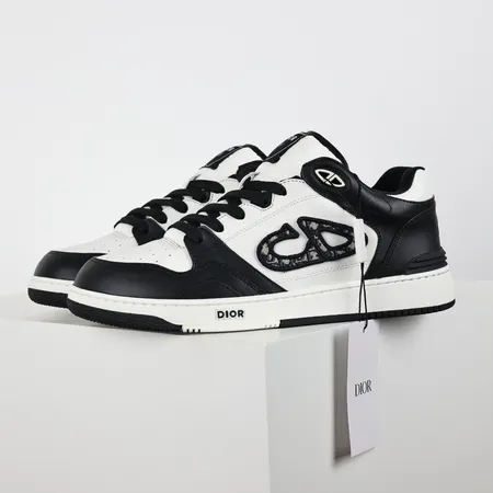 ディオール カジュアルシューズ