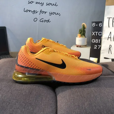 ナイキ スニーカー