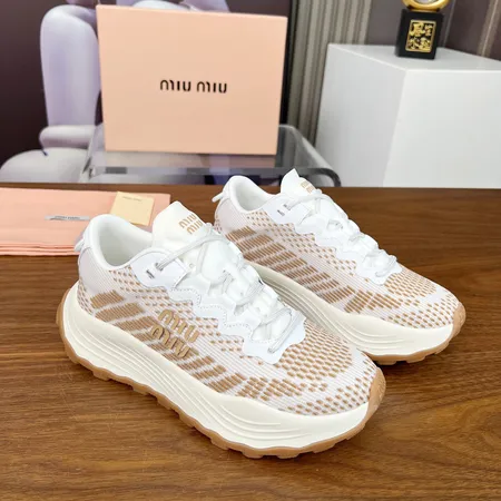 ミュウミュウ スニーカー