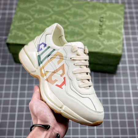 グッチ スニーカー