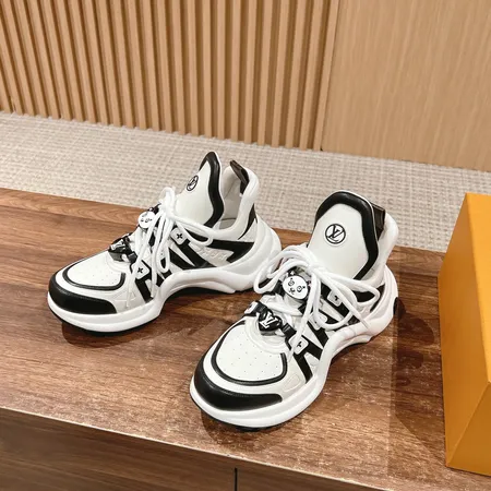 ルイヴィトン スニーカー