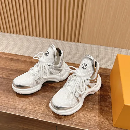 ルイヴィトン スニーカー