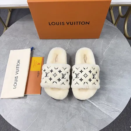 ルイヴィトン スリッパ