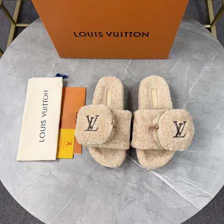 ルイヴィトン スリッパ
