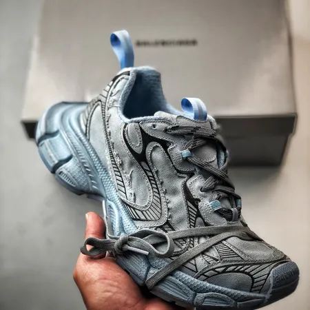 バレンシアガ スニーカー