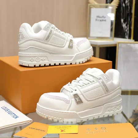 ルイヴィトン カジュアルシューズ