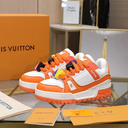 ルイヴィトン カジュアルシューズ