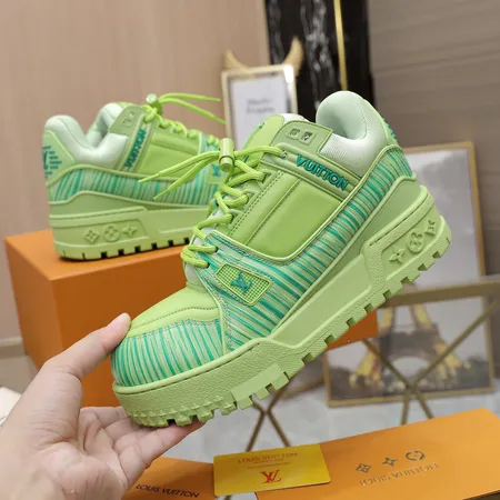 ルイヴィトン カジュアルシューズ