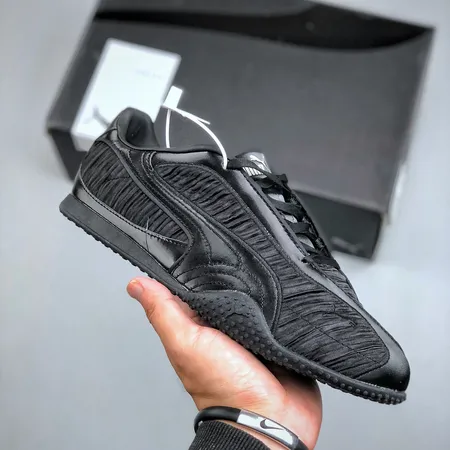 プーマ カジュアルシューズ